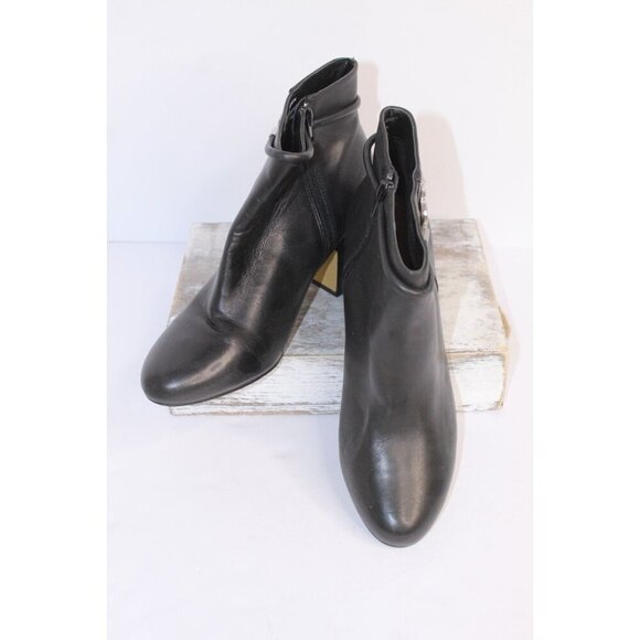 Bella Vita Women's Diaz Bootie Ankle Boot 10WW Black Kidsuede Leather Block Heel - Picture 1 of 10